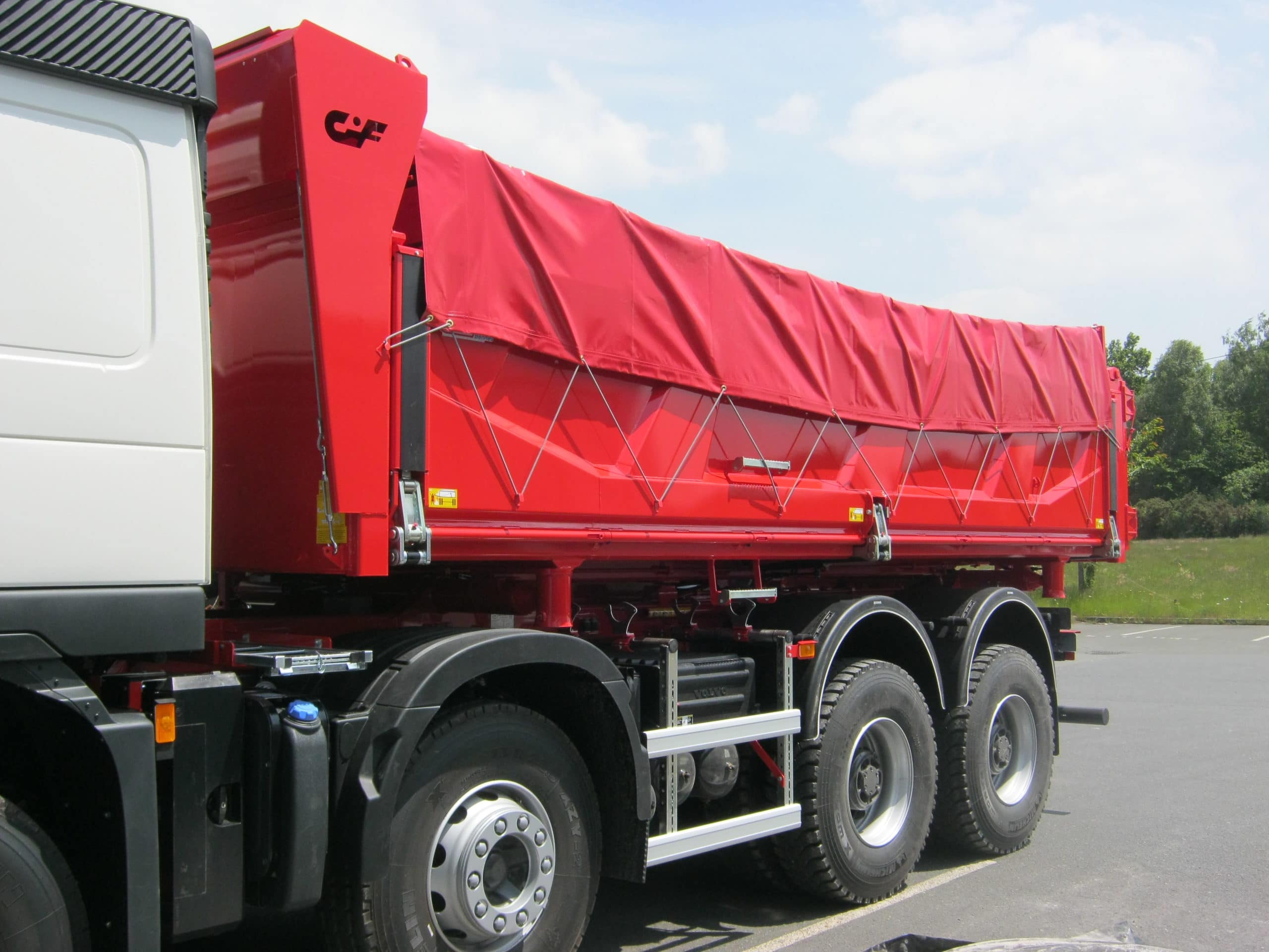 Bâches pour camions et poids lourds