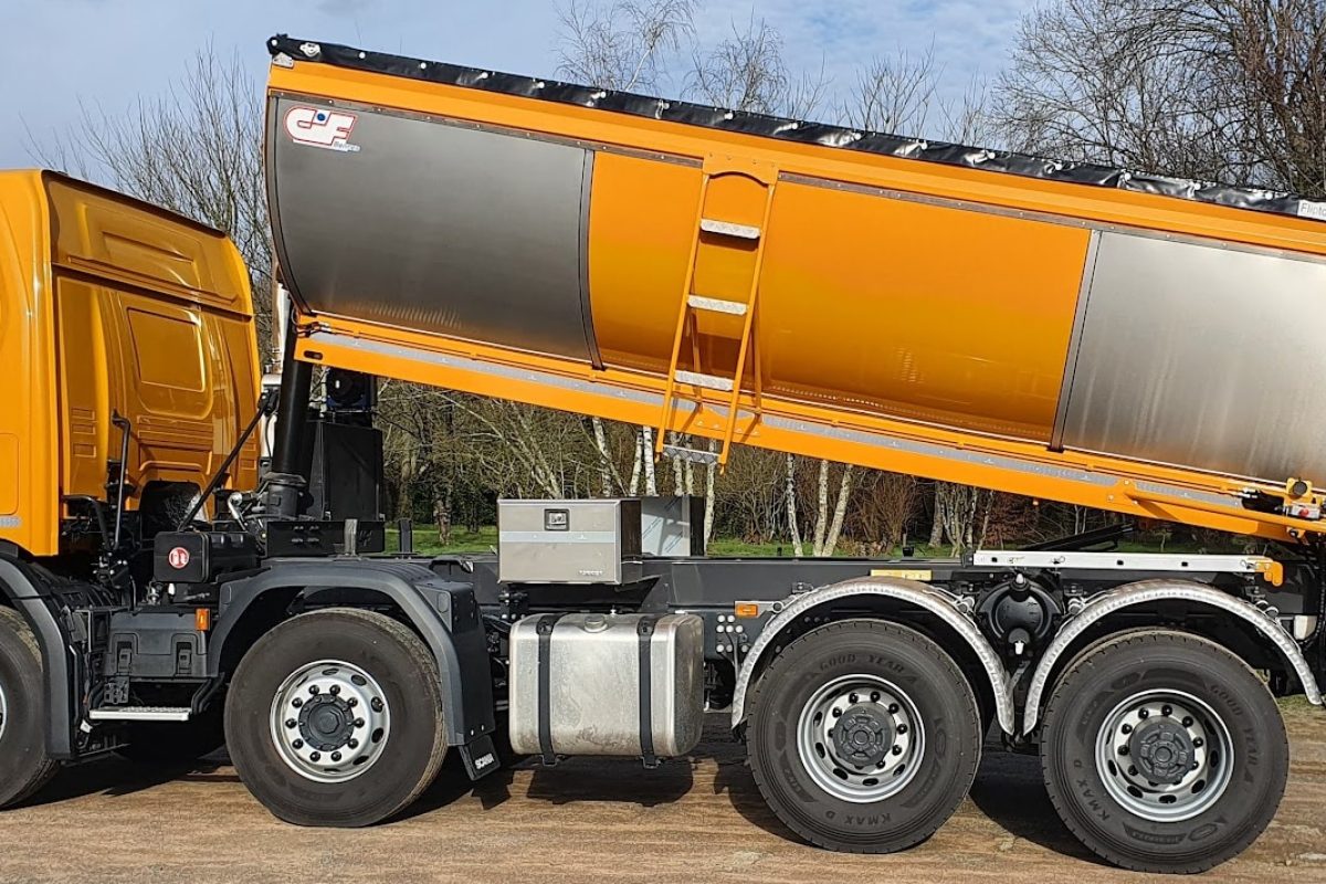 cif-bennes-camion-pour-enrobe-vanessoise -2-compressed cif-bennes-camion-pour-enrobe-vanessoise -2-compressed